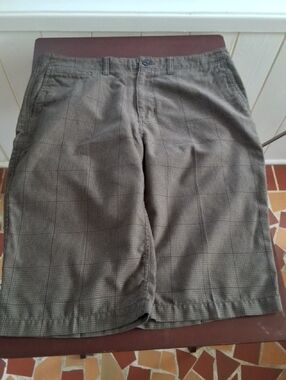 Vans Men's Gray Plaid Flat-Front Shorts